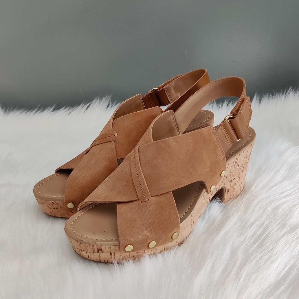 *NWOB* Franco Sarto Kicks Wedge Sandal